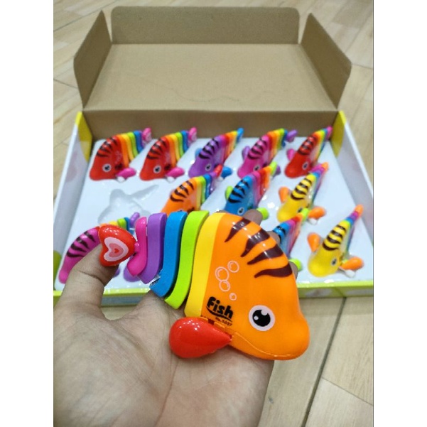 Cá Vẫy Đuôi Vặn Cót Cho Bé