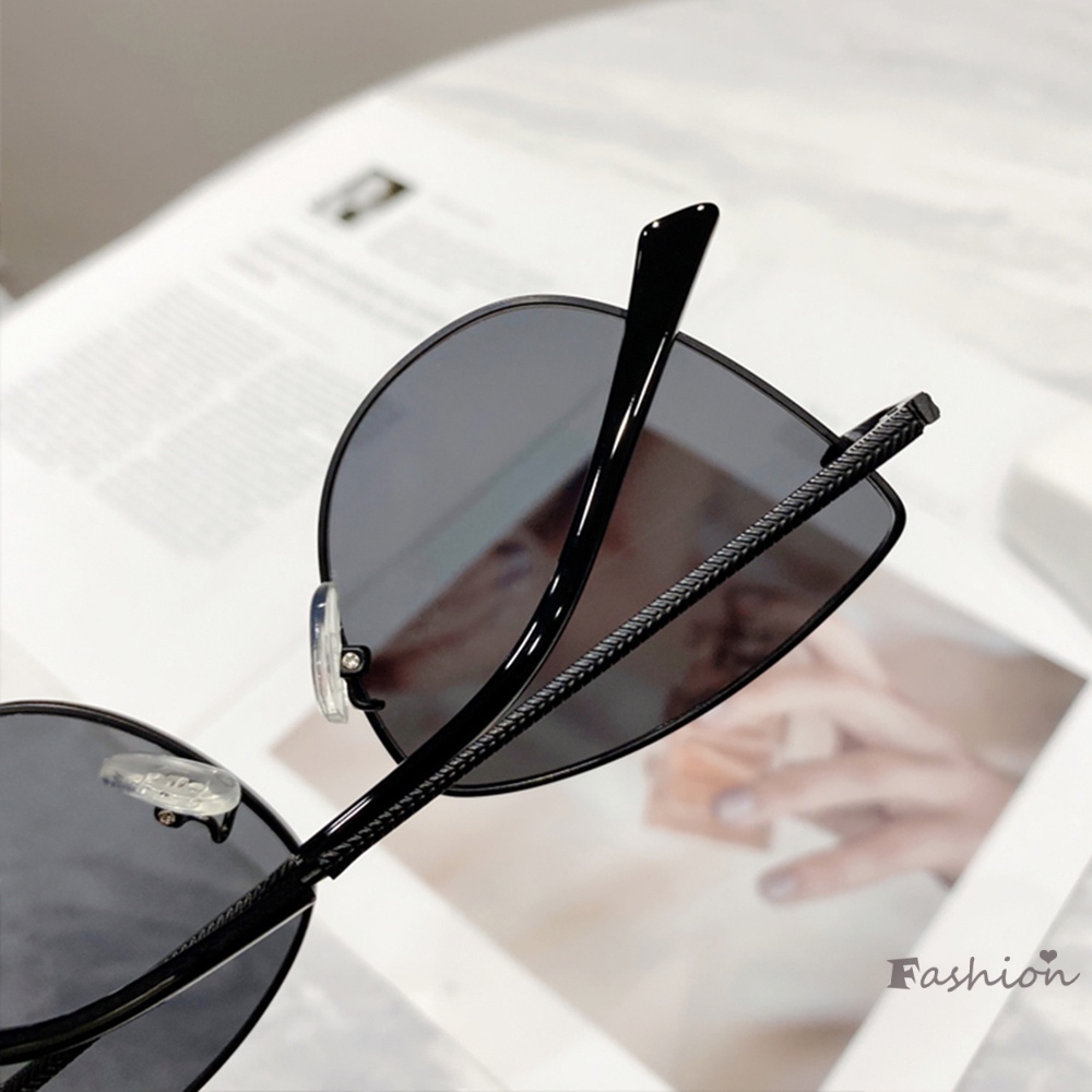 Kính Mát Mắt Mèo Gọng Kim Loại Mỏng Nhẹ Bảo Vệ Chống Nắng Ngoài Trời Thời Thượng Cho Nữ