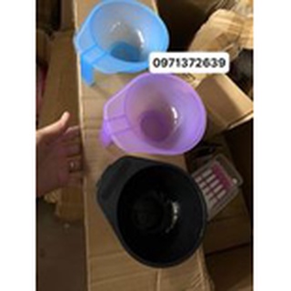 bát nhuộm tóc