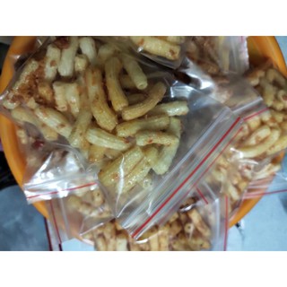 Nui chiên mắm cháy tỏi ớt