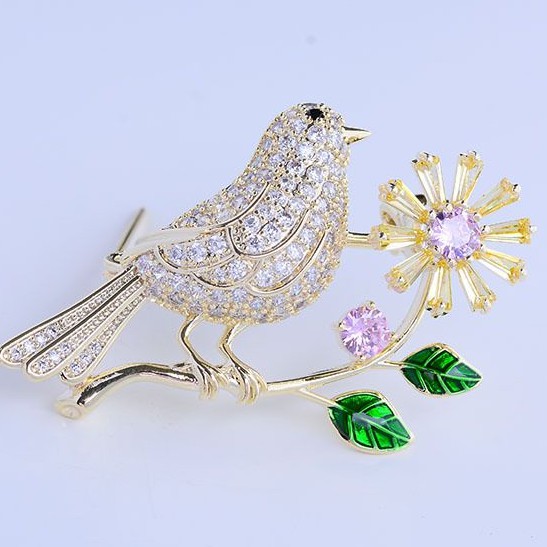 Cài áo Kya Jewel chim sẻ đậu trên nhành hoa