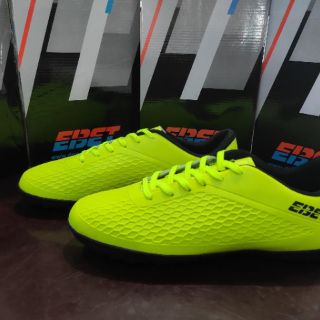 Giày đá bóng siêu rẻ ebet 6306