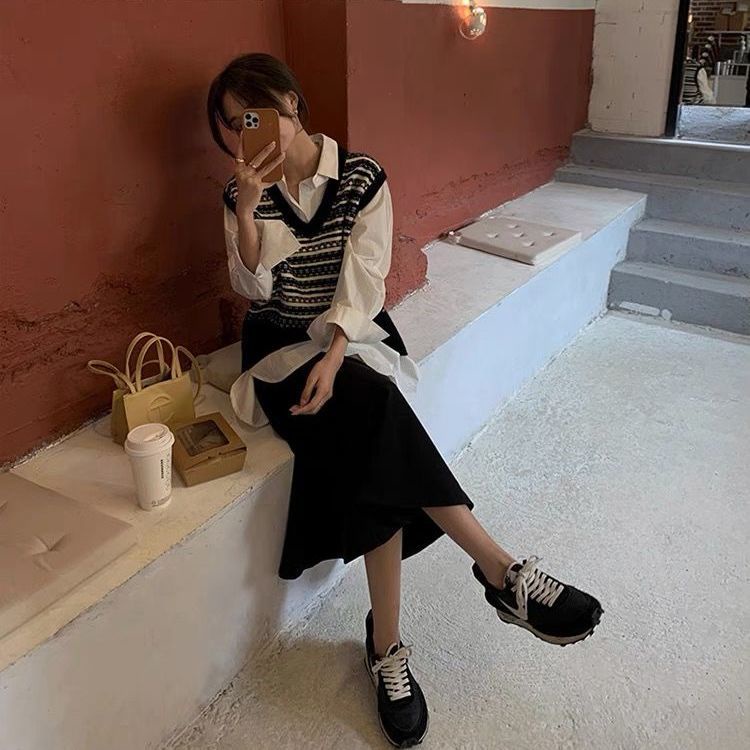 MỚI Áo sát nách cổ chữ V dáng rộng hoạ tiết kẻ sọc phong cách Vintage