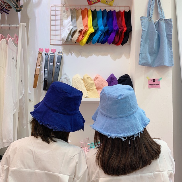 Fringed Hats Nieyo