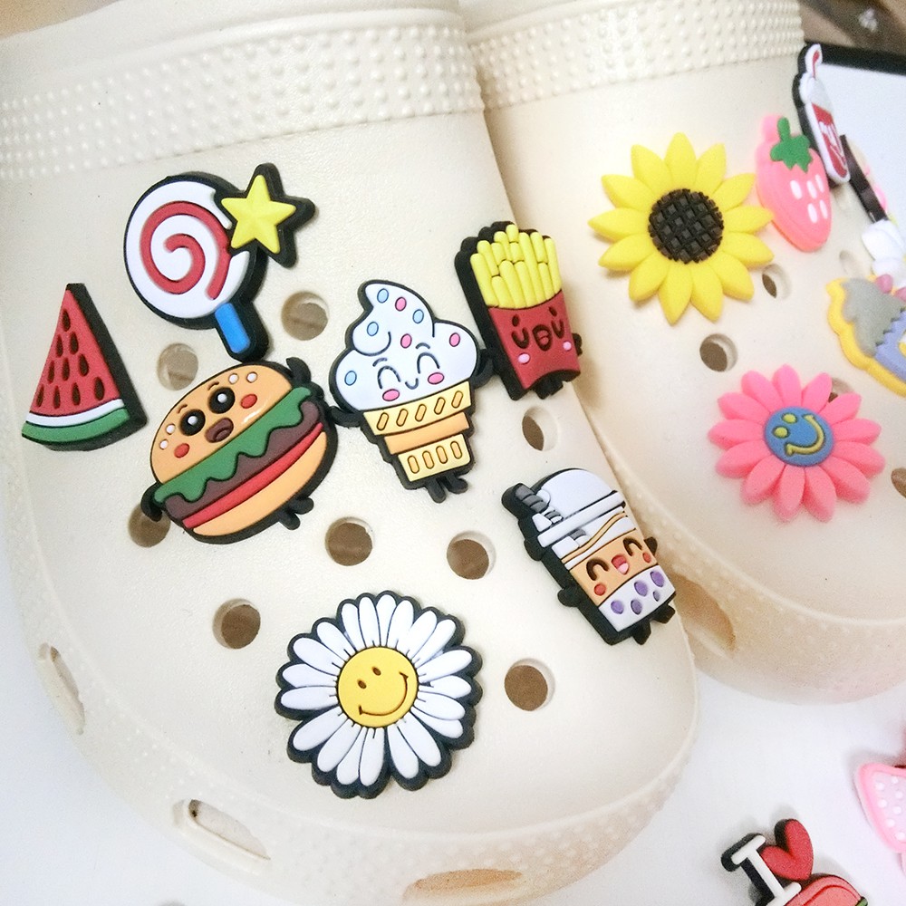 Phụ kiện trang trí giày crocs nhiều mẫu mã hoạt hình dễ thương tiện dụng