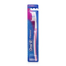 Vỉ 3 bàn chải đánh răng Oral-B Classic EASYCLEAN