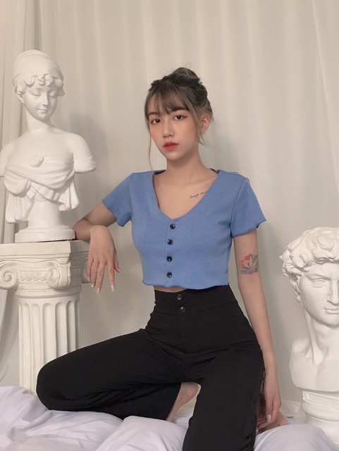 Áo Tay Ngắn 4 Nút