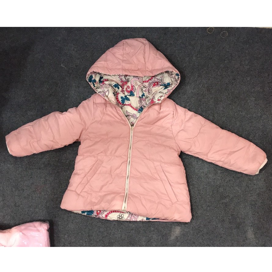 Sale lỗ Áo phao bé gái Zara 2 mặt size 9m - 4y cho bé 9-16kg. Với một mặt trơn, 1 mặt hoa cho bé 2 lựa chọn mặc