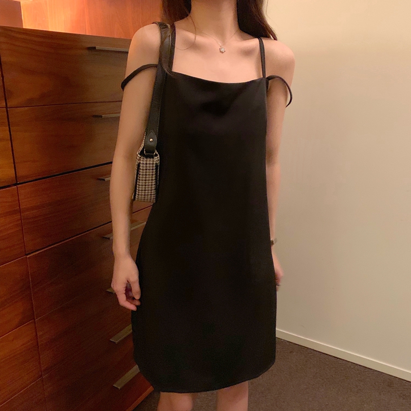 Đầm hai dây SUXI dáng ngắn xinh xắn phong cách Hàn Quốc