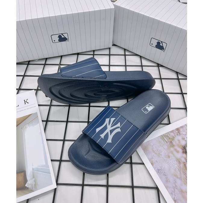 [CHÍNH HÃNG] DÉP  MLB NỘI ĐỊA HÀN SỌC XANH NAVY MLB NỘI ĐỊA HÀN - MLB CHÍNH HÃNG UNISEX NAM NỮ (HÀNG CÓ SẴN) - CÓ BILL M