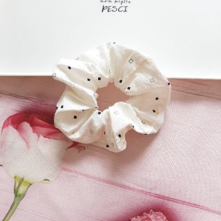 Cột tóc Scrunchie