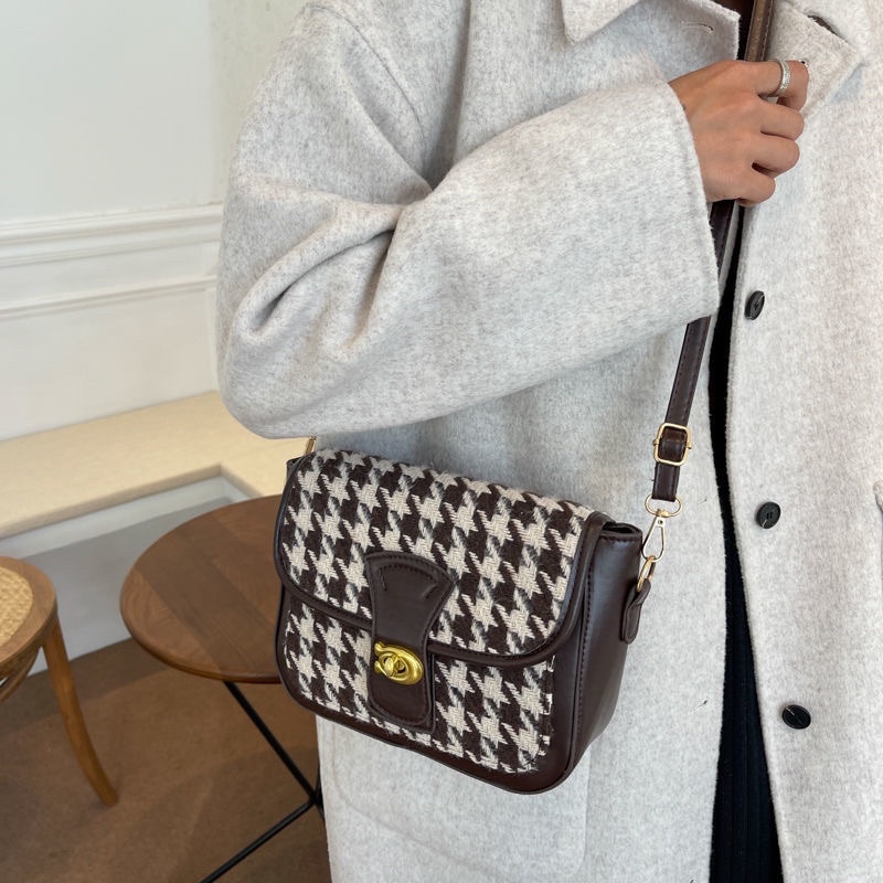 Túi Xách Nữ - Túi Đeo Chéo Họa Tiết Răng Sói Thiết Kế Trẻ Đẹp | DC20