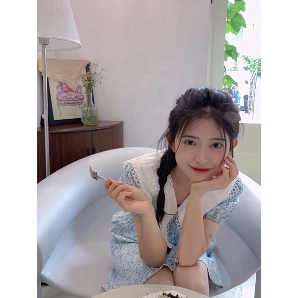 Váy hoa nhí babydoll màu xanh Triệu Lộ Tư phong cách Pháp