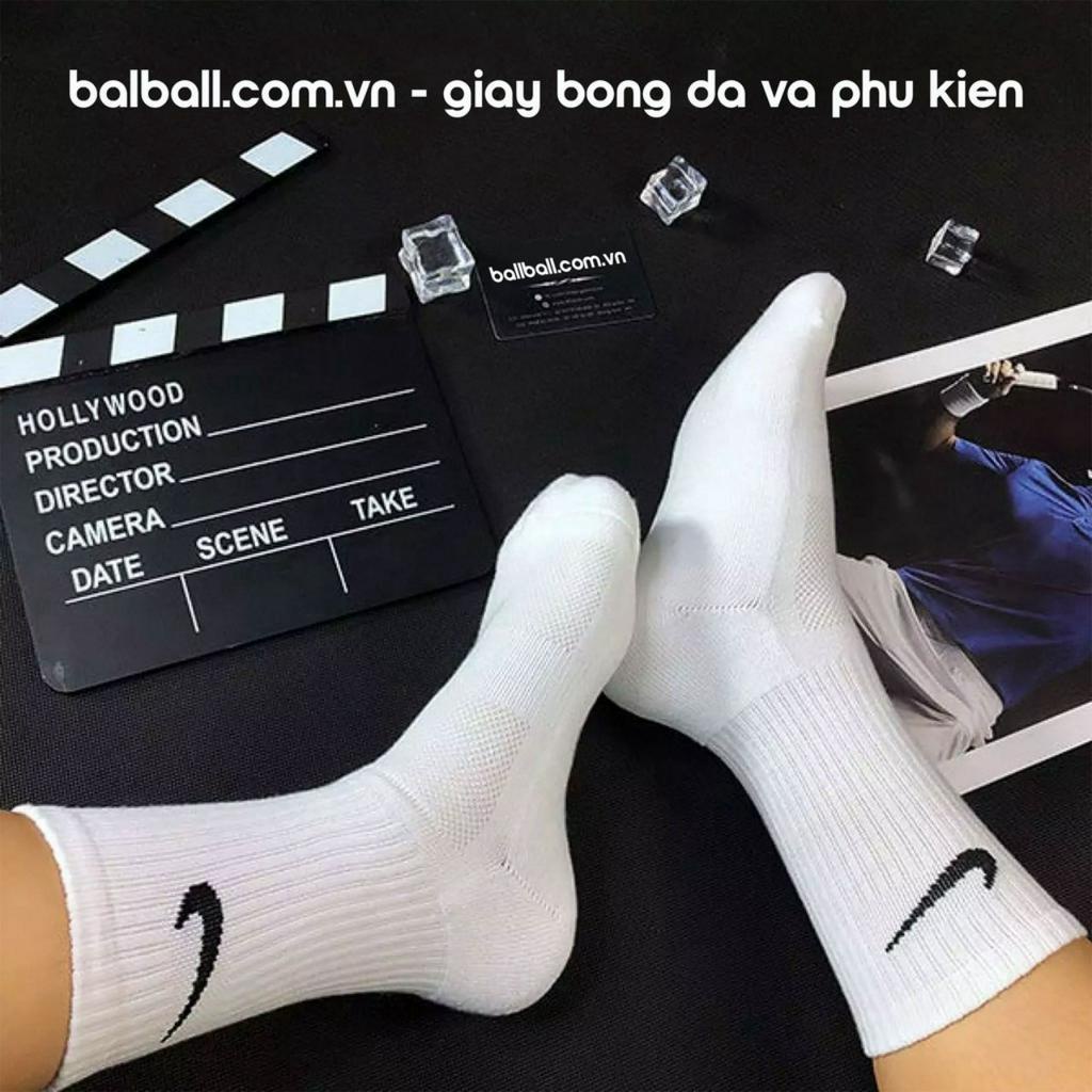 Tất dệt kim, tất thể thao nam nữ trắng đen NK