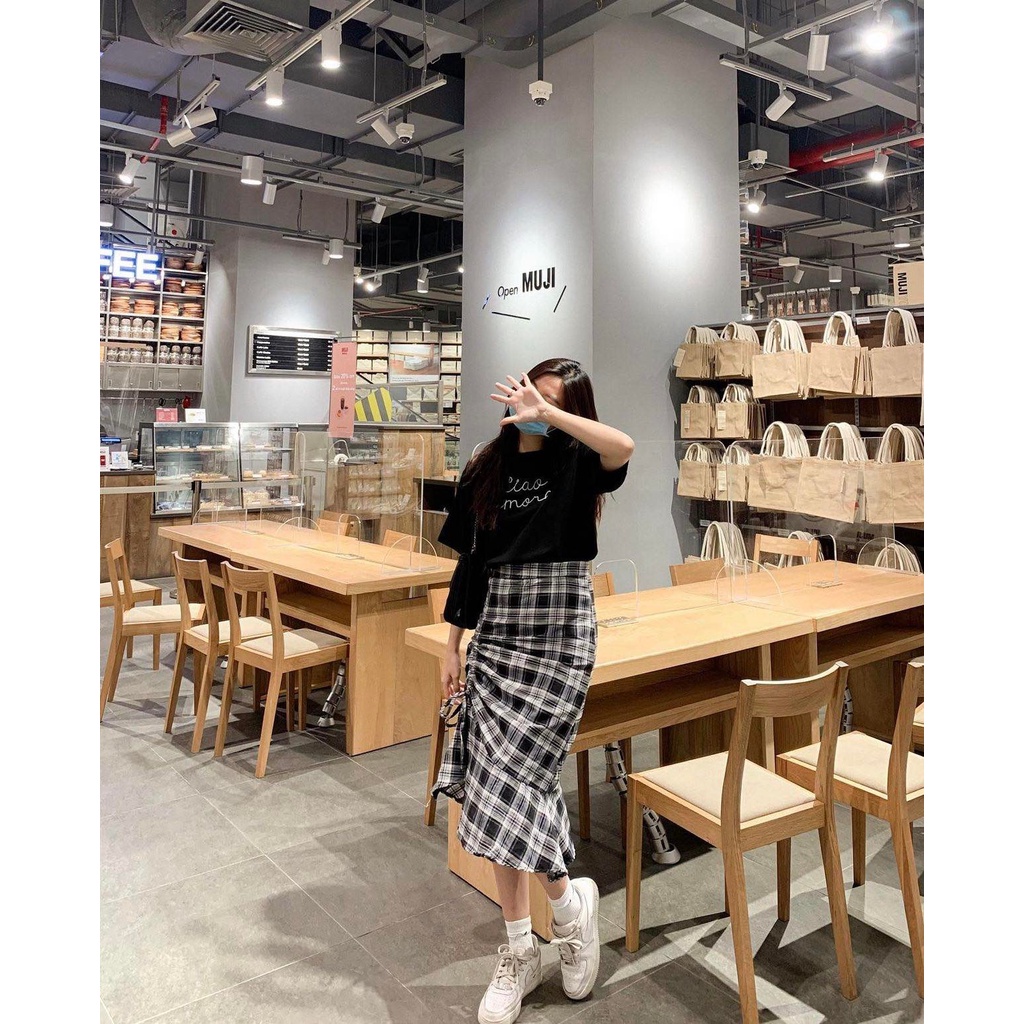 Set áo thun in chữ kèm chân váy đuôi cá rút dây kẻ caro. set váy nữ thuhangshop95