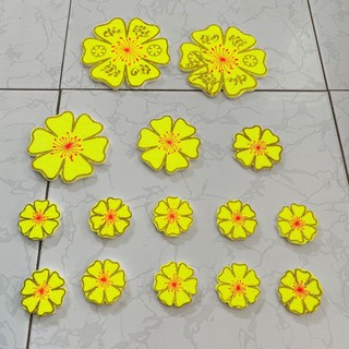 Hoa mai xốp dán tường
