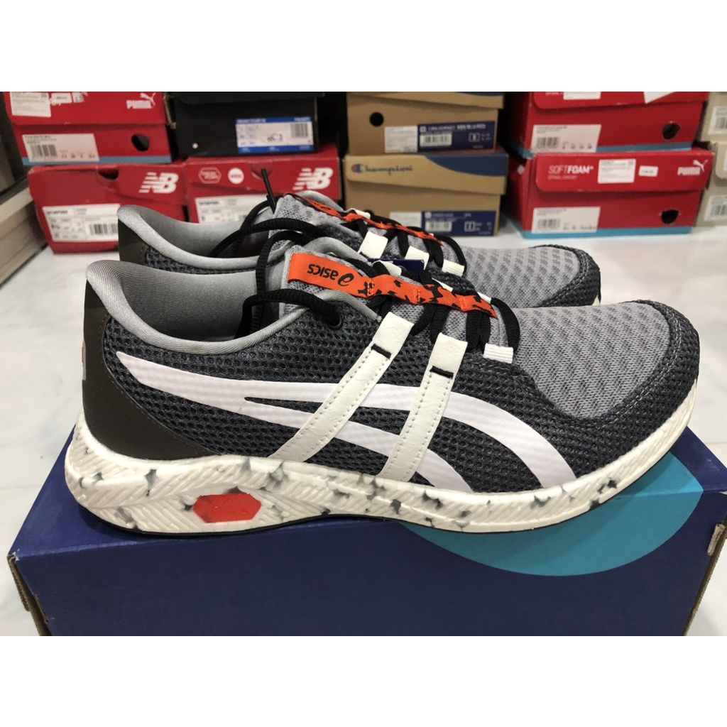 Giày thể thao Nam Asics 1021A165