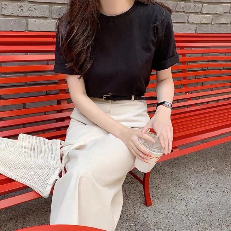SET ÁO THUN ĐEN CHÂN VÁY BÚT CHÌ KÈM ĐAI STYLE MINIMAL