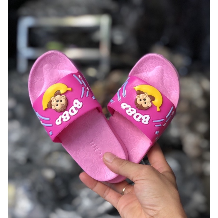 Dép lê bản con khỉ và chuối cute cho bé gái trẻ em giá rẻ, xốp siêu nhẹ eva 905