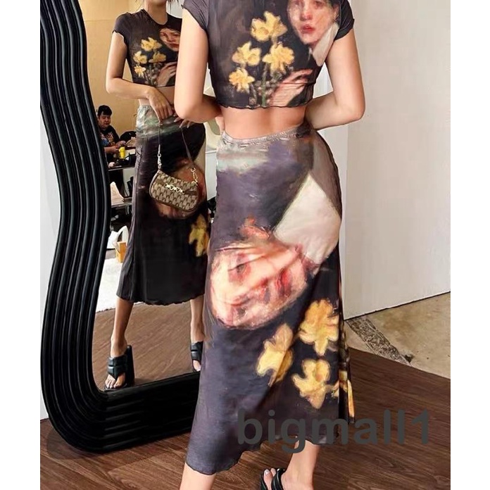 Set Áo Thun Ngắn Tay Cổ Tròn In Hình Chân Dung + Chân Váy Dài Lưng Cao Thời Trang Nữ