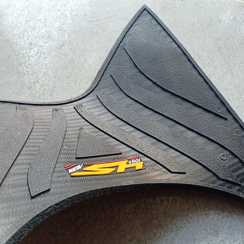 Lót chân xe Sh 2020