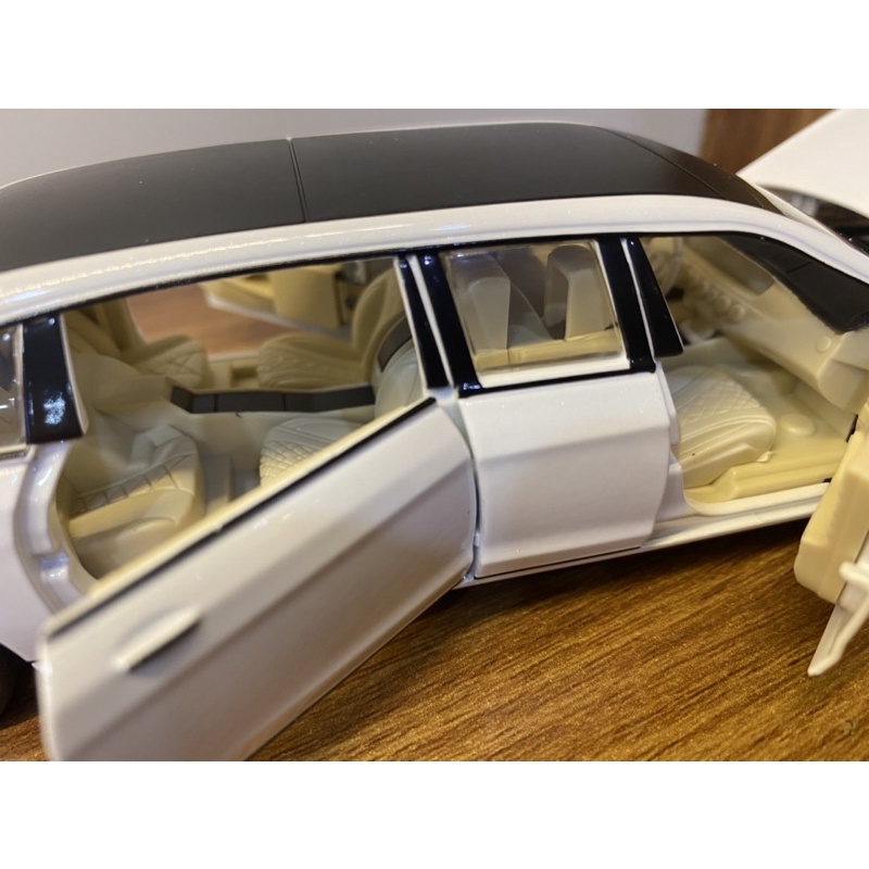 Mô hình tĩnh xe ô tô Mercedes-Benz Maybach S650 1:32 o to đồ chơi trẻ em S600 Pullman kim loại oto âm thanh sống động