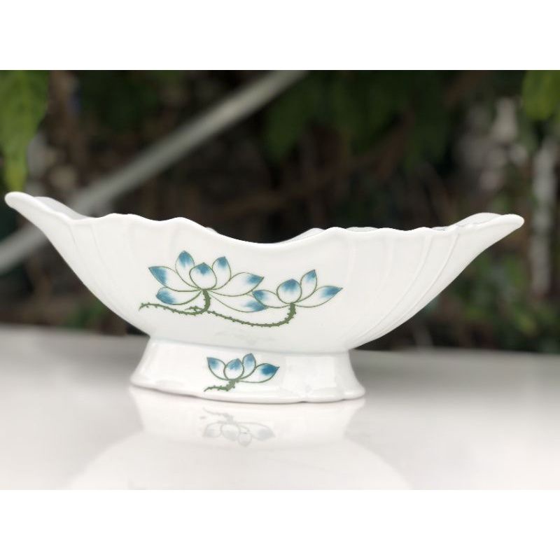 Bát bày gà dài30cm, rộng 17cm, cao11cm. Sứ Bát Tràng