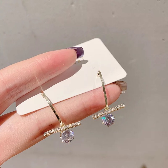 Khuyên tai đính đá (2 màu vàng kim và bạc)