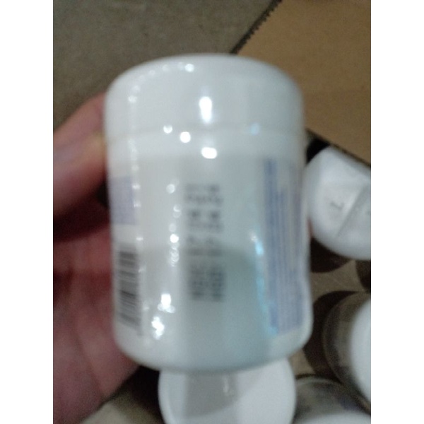 Kem dưỡng thể bông lúa Vitamin E100  115g