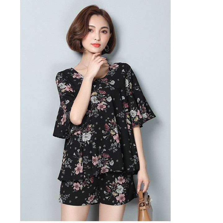 Set bộ áo tay loe và quần đùi họa tiết hoa QA01