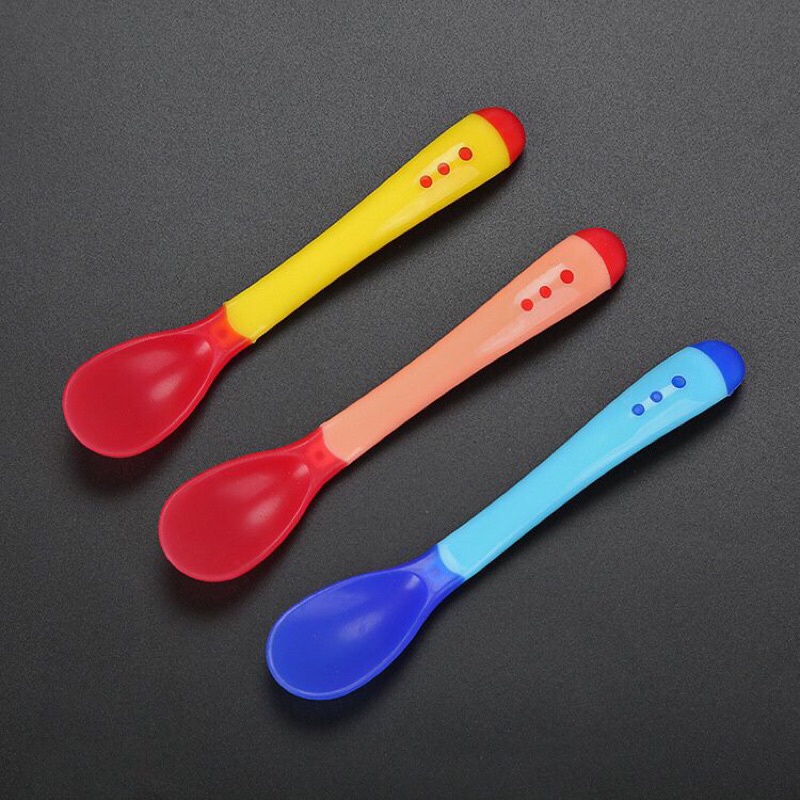 Thìa Ăn Dặm Báo Nóng Cảm Ứng Nhiệt Cho Bé