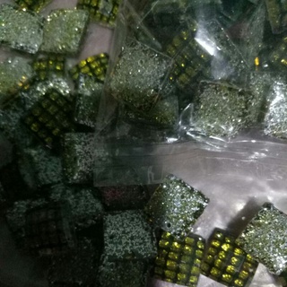 Nút trang tri hình vuông siêu đẹp 5k/1goi