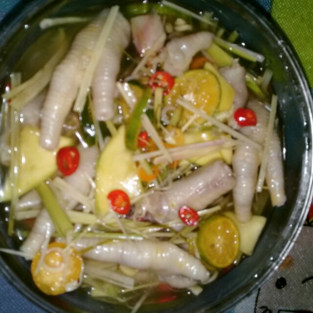 COMBO 5 HỘP CHÂN GÀ NGÂM XẢ ỚT CAY THƠM NGON