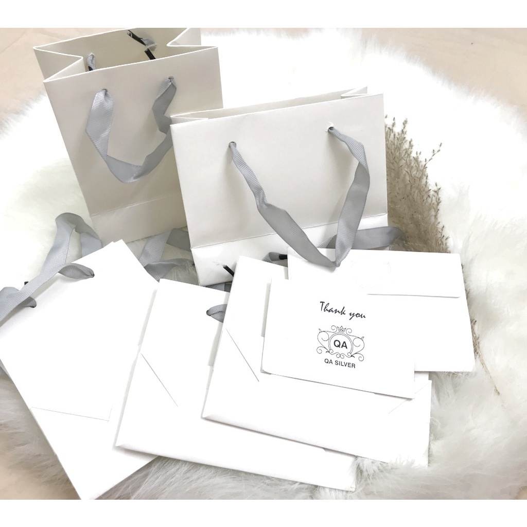 Túi đựng trang sức màu trắng nơ ghi tay cầm ruy băng quà tặng sinh nhật noel vuông chữ nhật QA SILVER AC200503