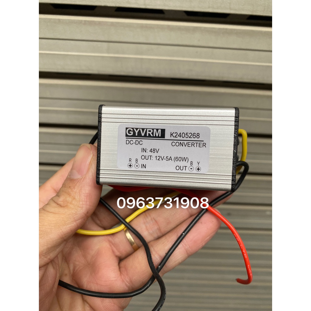 Bộ chuyển đổi điện năng lượng mặt trời 48V xuống 12V 5A