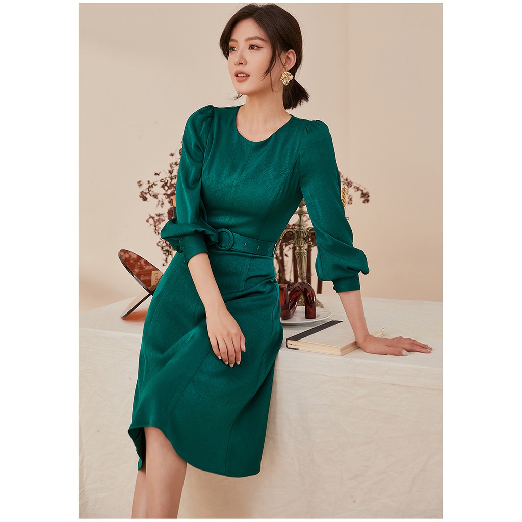 Đầm xòe cổ tròn tay dài xanh rêu có dây đai