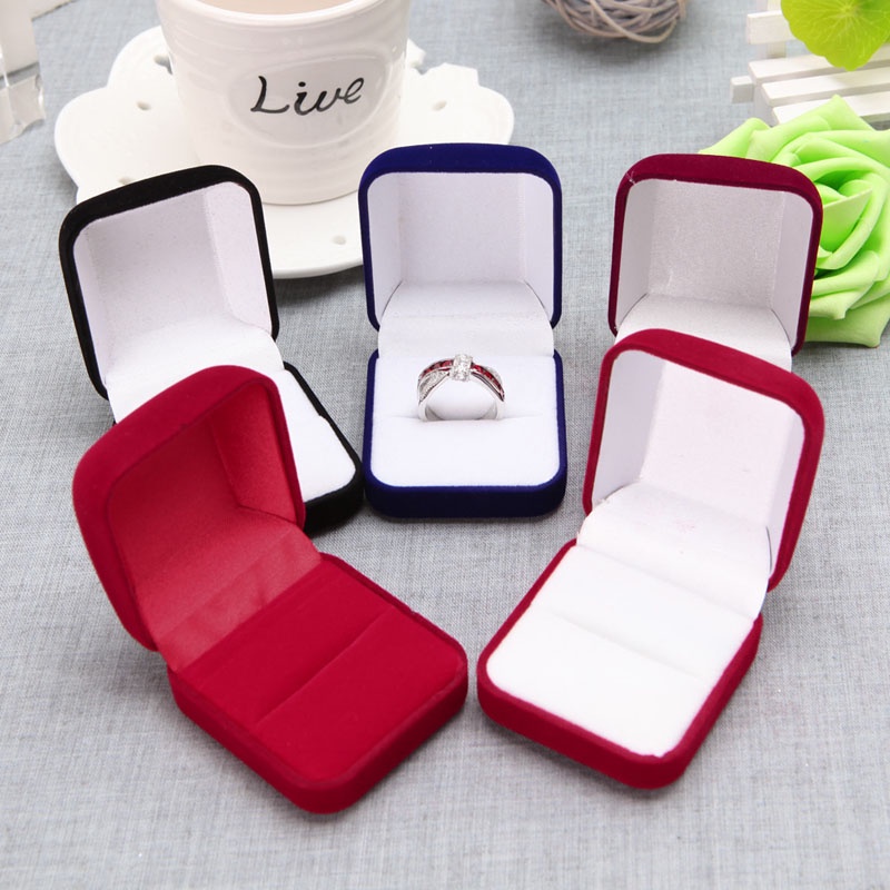 Hộp Đựng Nhẫn / Trang Sức Bằng Vải Nỉ Độc Đáo Tiện Dụng