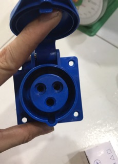 Ổ cắm công nghiệp