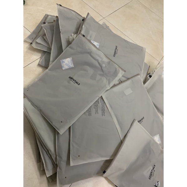 Áo Tee dư xịn