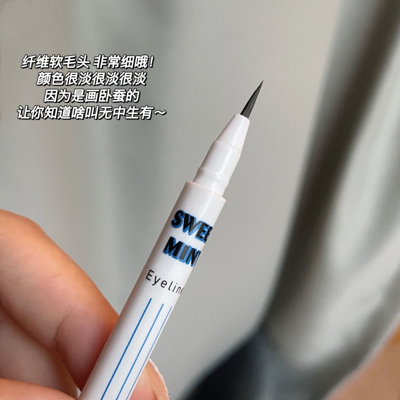 Bút Kẻ Mắt Màu Trắng / Xanh Dương Chống Thấm Nước Màu Sắc