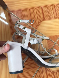 Thanh lý sandal trắng juno