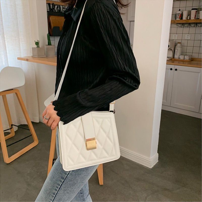 Như Ngọc House - Túi xách đeo chéo nữ, túi thời trang phong cách Hàn Quốc dập 3d có khóa size 20.5x19x6