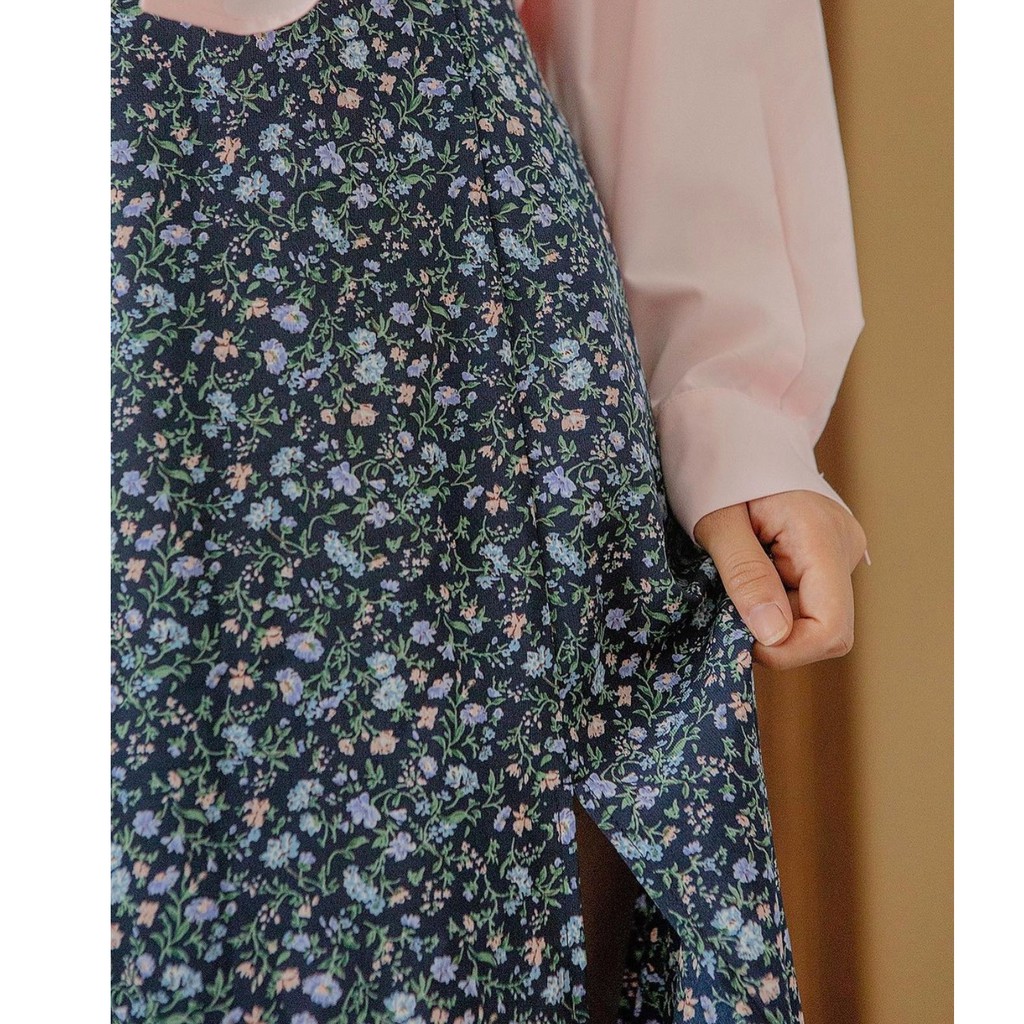 [Mã SKAMCLU7 giảm 10% tối đa 50K đơn 0Đ] Váy Meadow Skirt | BigBuy360 - bigbuy360.vn