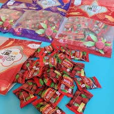 Gói ô mai xí muội thanh mai hot hit Dingxiang Yangmei Hongkong gói 300g