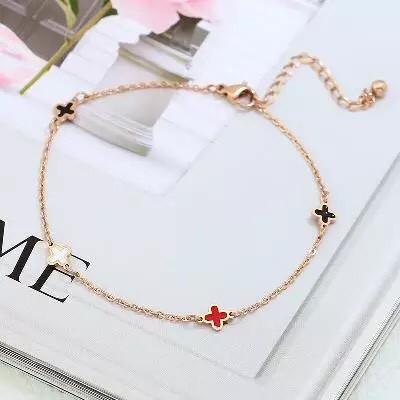 Lắc Chân Tam Sắc Titan