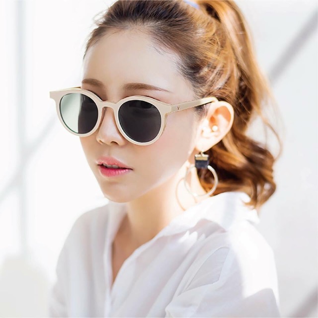 Kính mắt mèo trắng nude form nhỏ