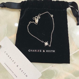 Lắc tay Charles & Keith