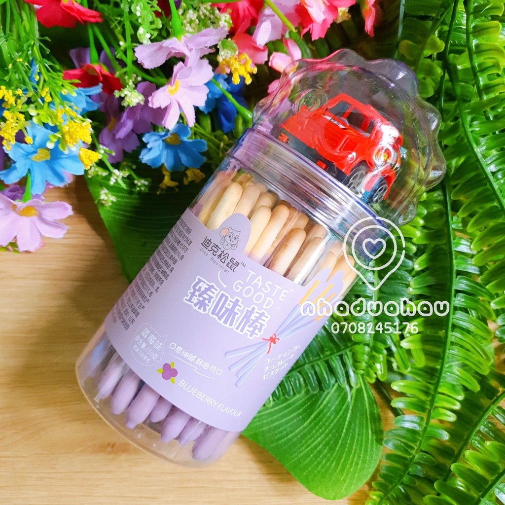 Một hủ bánh que phủ kem sô cô la vị dâu/ việt quất/matcha trà xanh kèm xe hơi đồ chơi cute Hongkong hủ 150gam