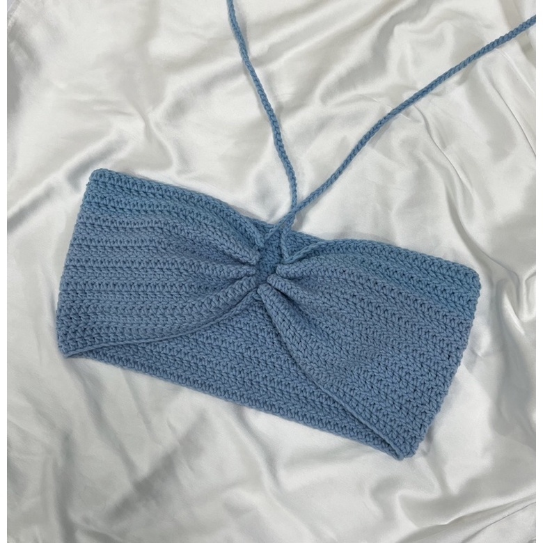 Áo móc len chéo dây trước