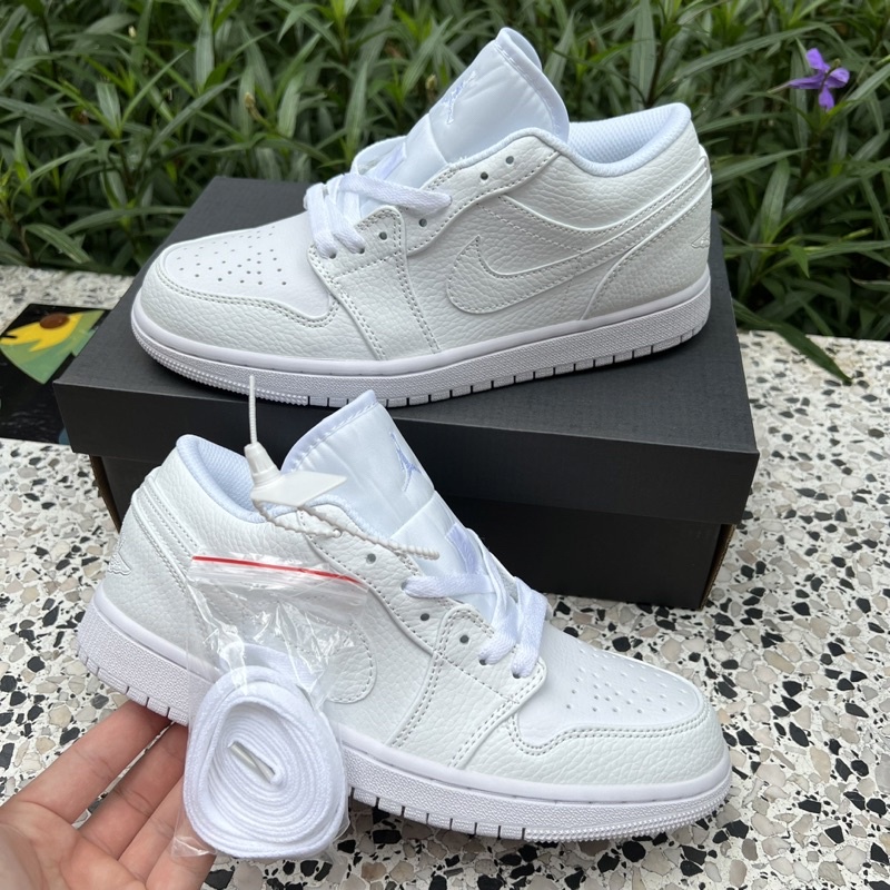 Giày thể thao_Nike Jordann 1low trắng full giày nam nữ cổ thấp phong cách đơn giản dễ phối đồ